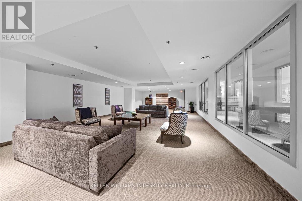 












909 - 242 RIDEAU STREET

,
Ottawa,




Ontario
K1N0B7

