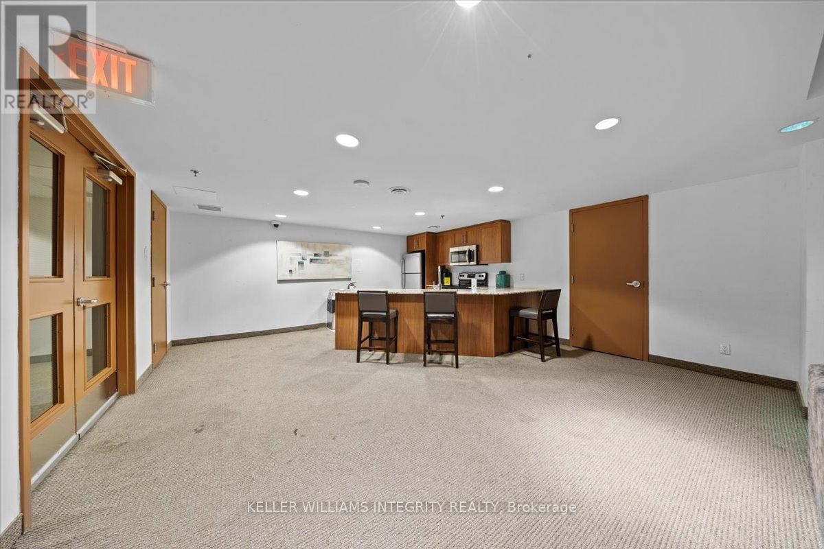












909 - 242 RIDEAU STREET

,
Ottawa,




Ontario
K1N0B7

