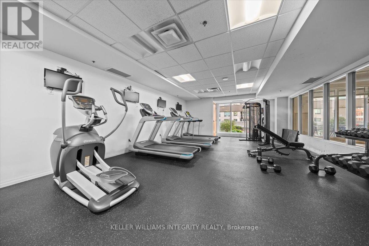 












909 - 242 RIDEAU STREET

,
Ottawa,




Ontario
K1N0B7


