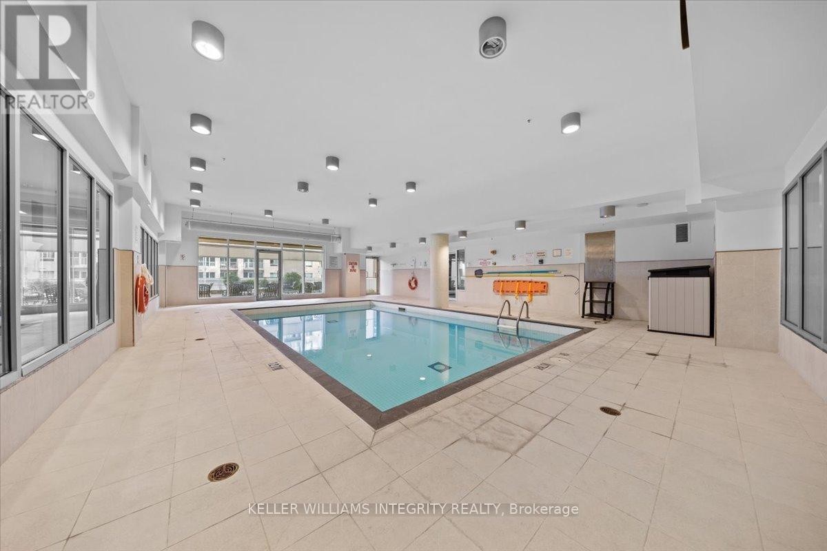 












909 - 242 RIDEAU STREET

,
Ottawa,




Ontario
K1N0B7

