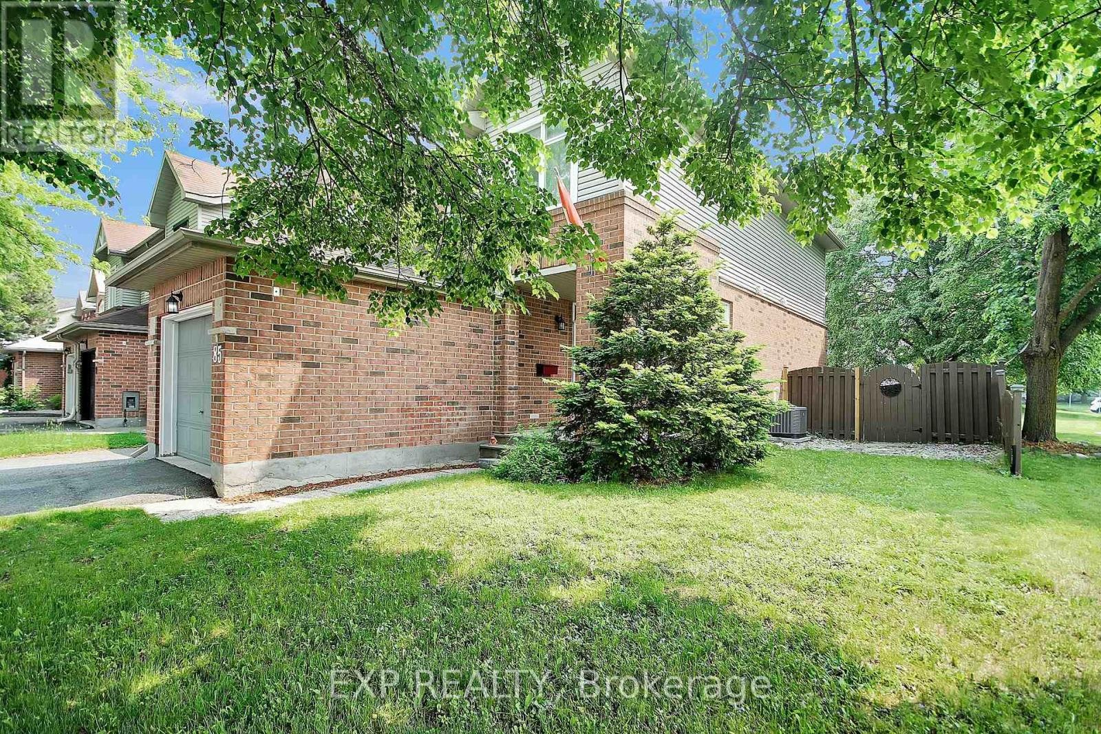 












85 ASTORIA CRESCENT

,
Ottawa,




Ontario
K2G6E7

