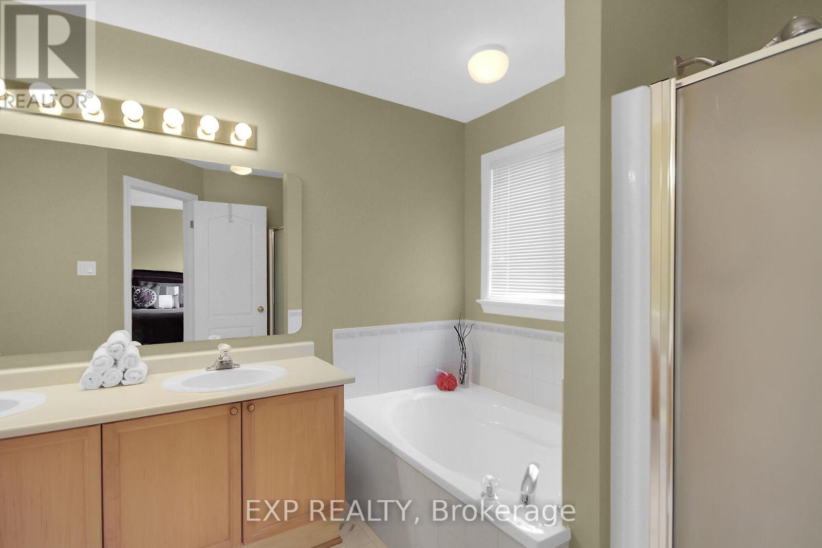 












85 ASTORIA CRESCENT

,
Ottawa,




Ontario
K2G6E7

