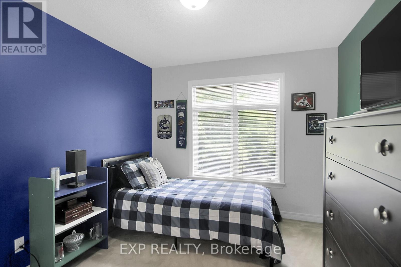 












85 ASTORIA CRESCENT

,
Ottawa,




Ontario
K2G6E7

