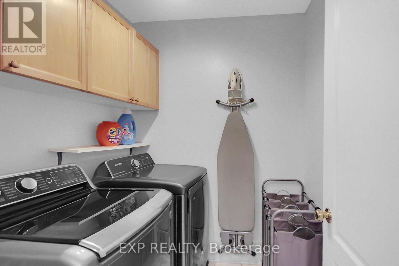 












85 ASTORIA CRESCENT

,
Ottawa,




Ontario
K2G6E7

