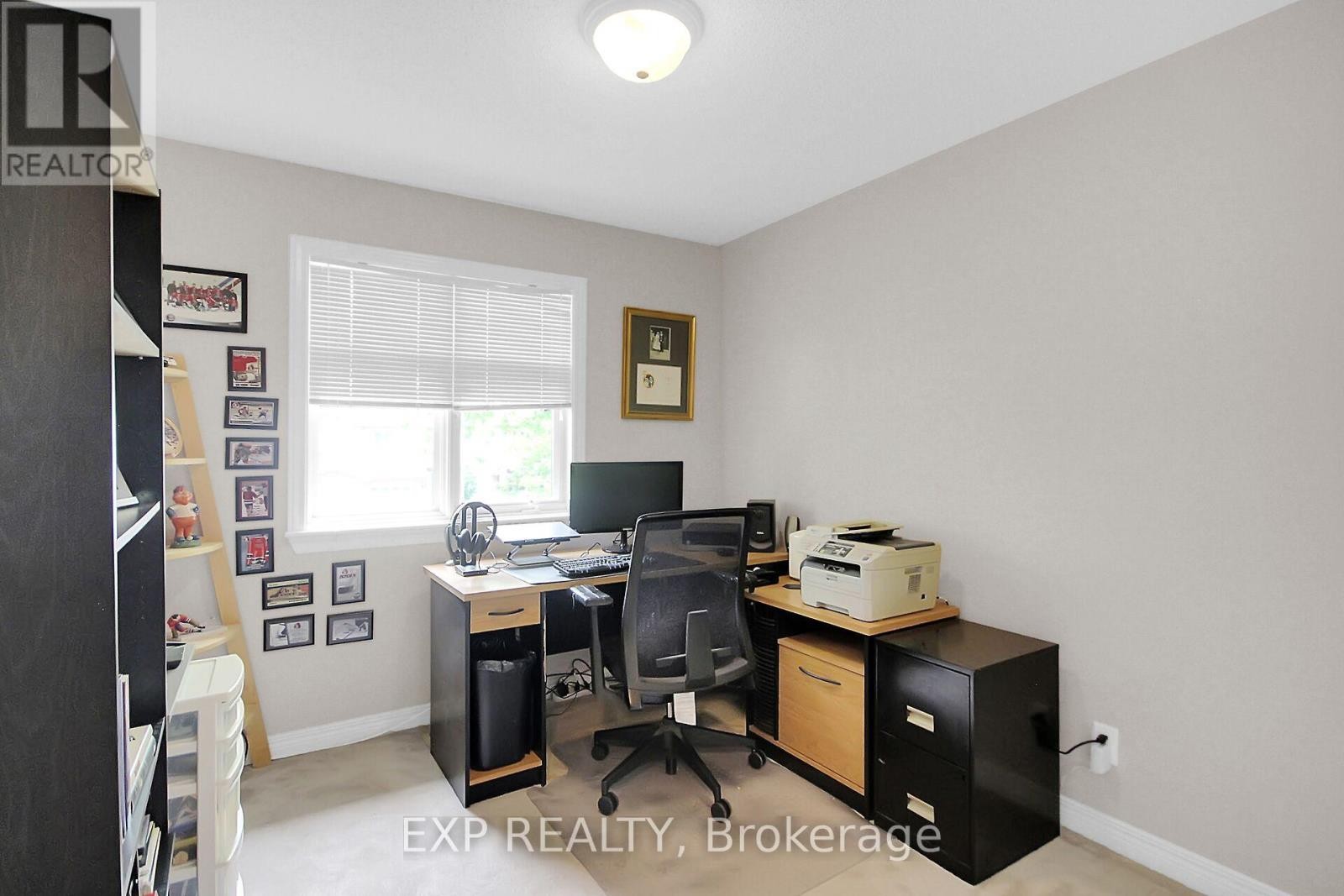 












85 ASTORIA CRESCENT

,
Ottawa,




Ontario
K2G6E7

