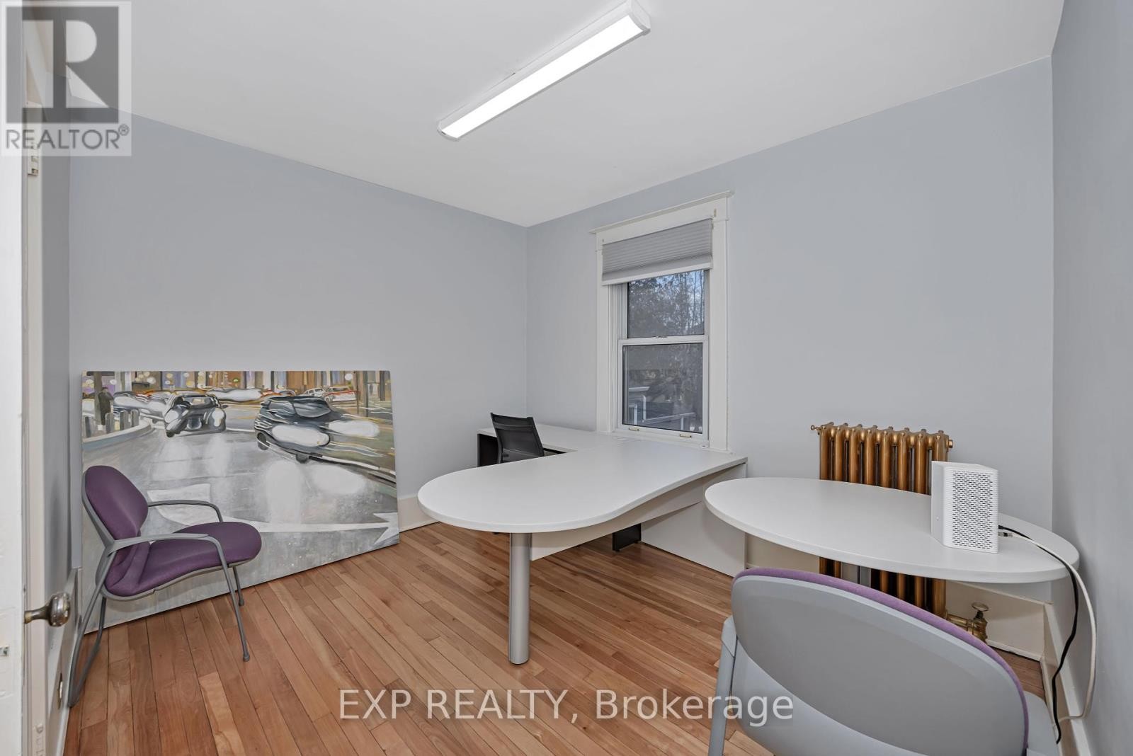 












33 WILTON CRESCENT

,
Ottawa,




Ontario
K1S2T4


