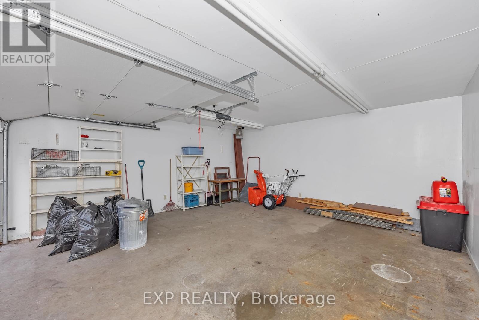 












33 WILTON CRESCENT

,
Ottawa,




Ontario
K1S2T4

