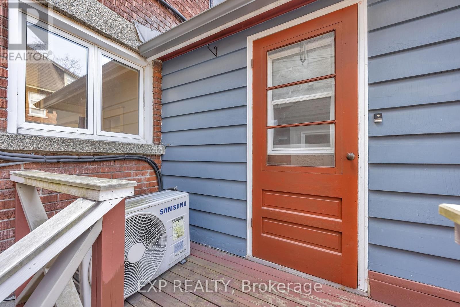 












33 WILTON CRESCENT

,
Ottawa,




Ontario
K1S2T4

