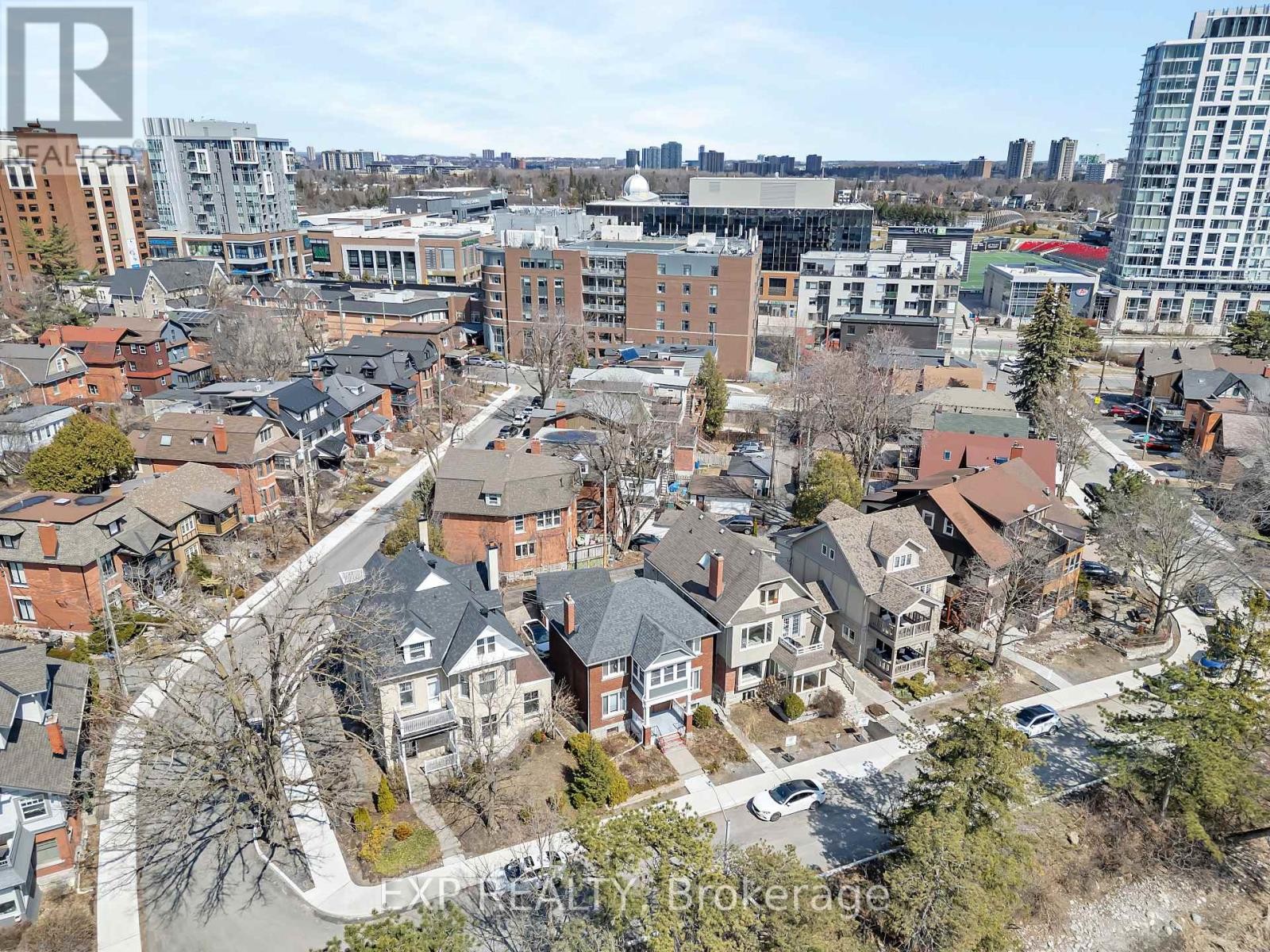












33 WILTON CRESCENT

,
Ottawa,




Ontario
K1S2T4

