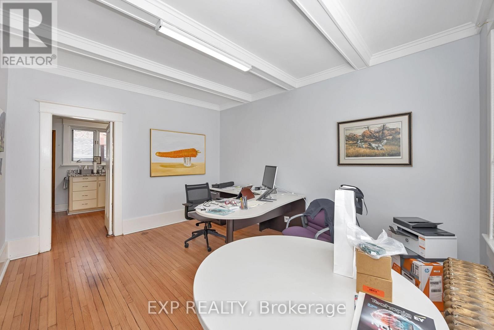 












33 WILTON CRESCENT

,
Ottawa,




Ontario
K1S2T4

