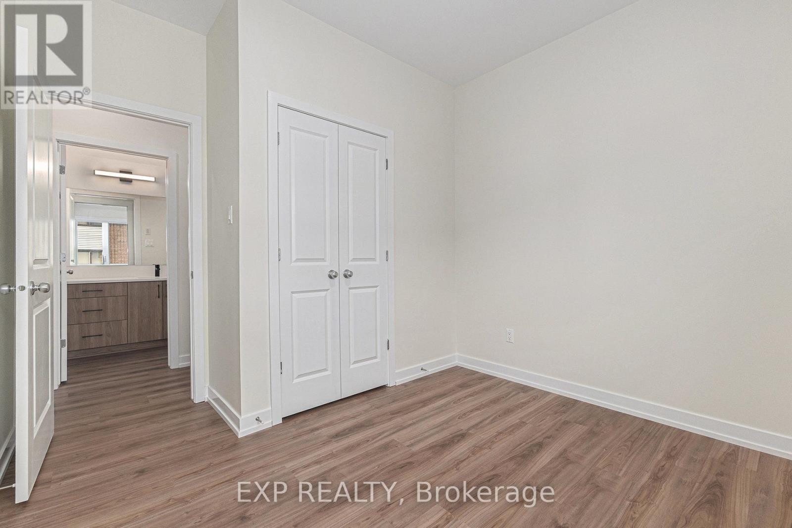 












202 - 897 LAURIER STREET

,
Clarence-Rockland,




Ontario
K4K1E3


