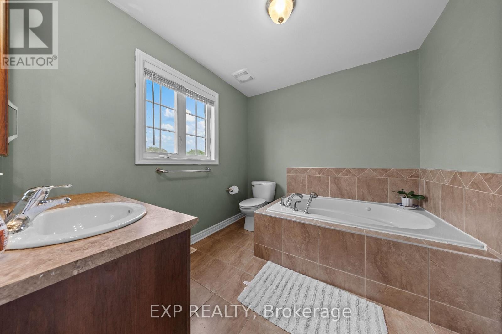 












53 BEAVER LANE

,
The Nation,




Ontario
K0A2M0


