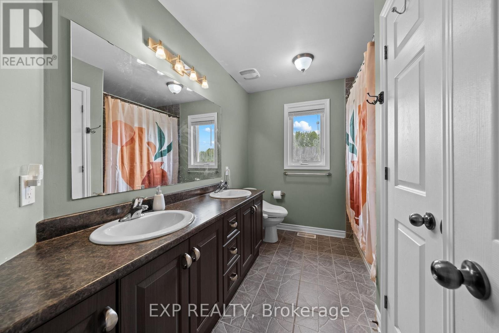 












53 BEAVER LANE

,
The Nation,




Ontario
K0A2M0

