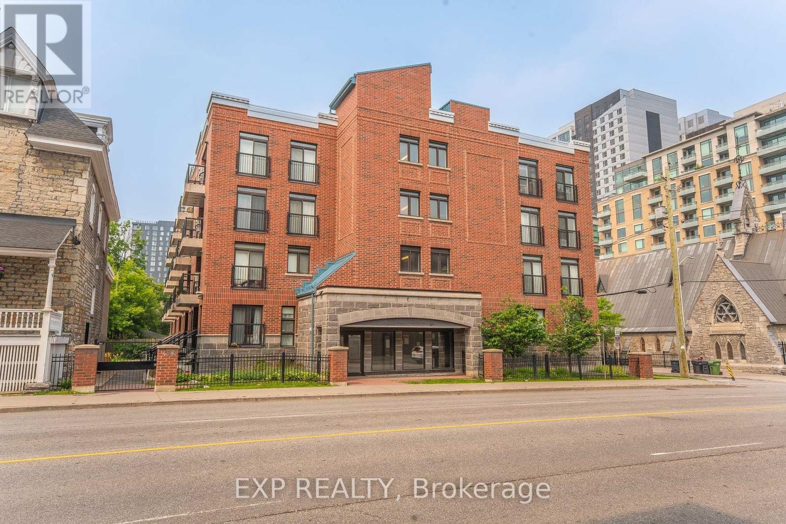 












403 - 456 KING EDWARD AVENUE

,
Ottawa,




Ontario
K1N0B4

