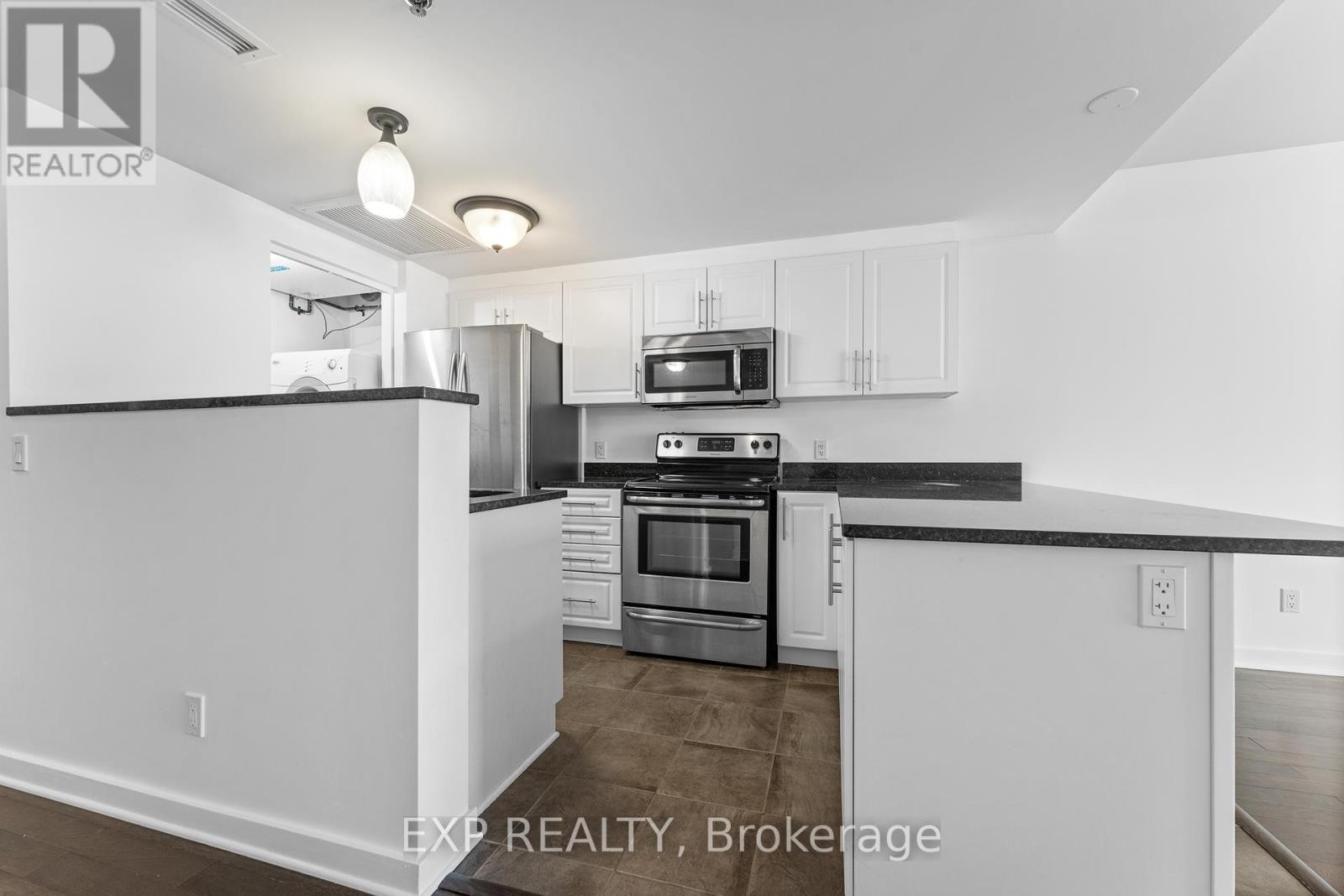 












403 - 456 KING EDWARD AVENUE

,
Ottawa,




Ontario
K1N0B4

