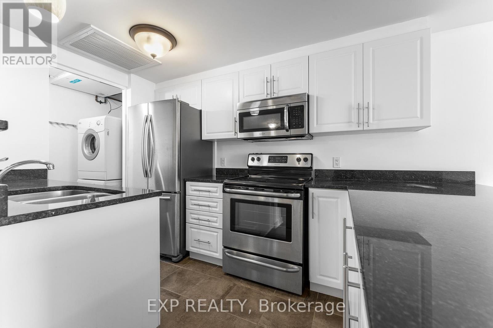 












403 - 456 KING EDWARD AVENUE

,
Ottawa,




Ontario
K1N0B4

