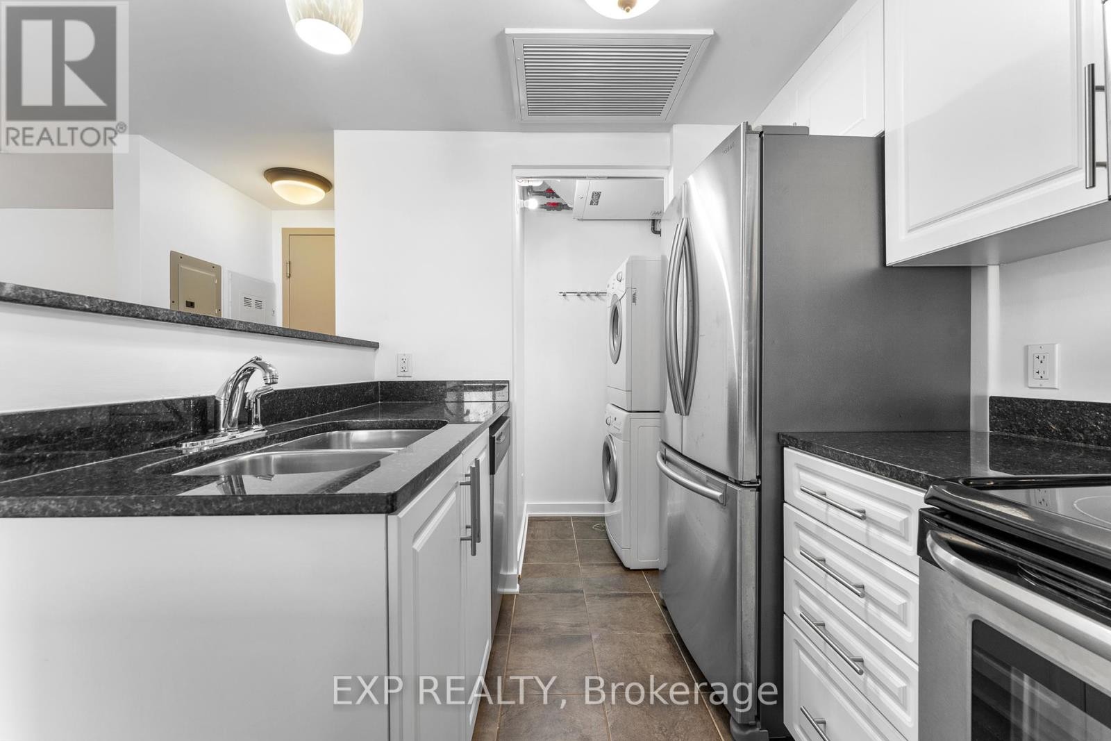 












403 - 456 KING EDWARD AVENUE

,
Ottawa,




Ontario
K1N0B4

