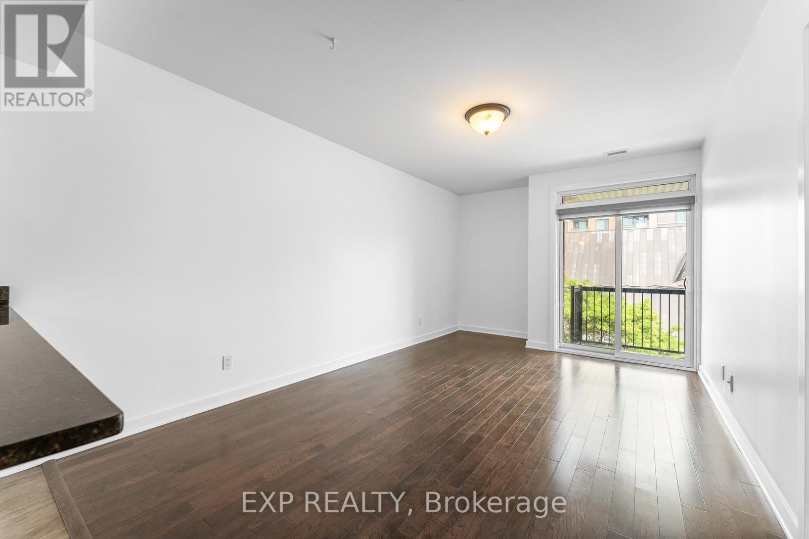 












403 - 456 KING EDWARD AVENUE

,
Ottawa,




Ontario
K1N0B4

