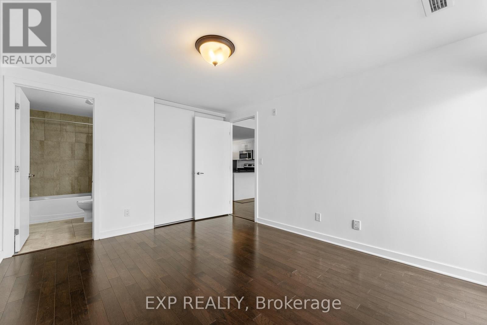 












403 - 456 KING EDWARD AVENUE

,
Ottawa,




Ontario
K1N0B4

