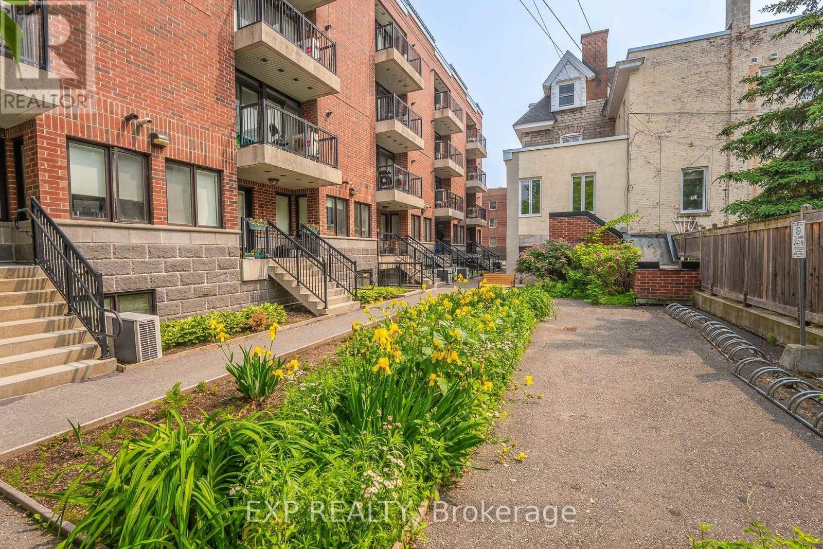












403 - 456 KING EDWARD AVENUE

,
Ottawa,




Ontario
K1N0B4

