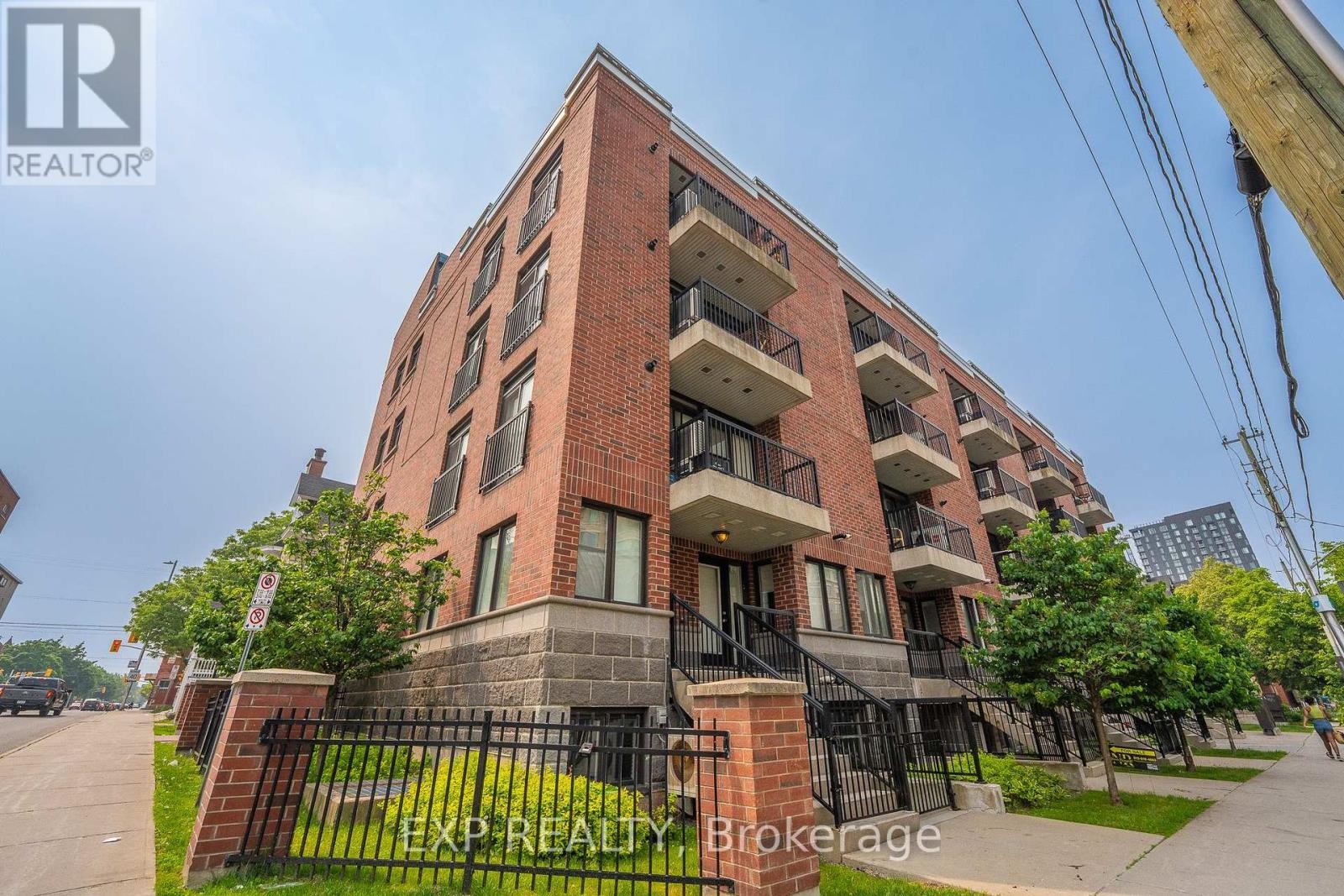 












403 - 456 KING EDWARD AVENUE

,
Ottawa,




Ontario
K1N0B4


