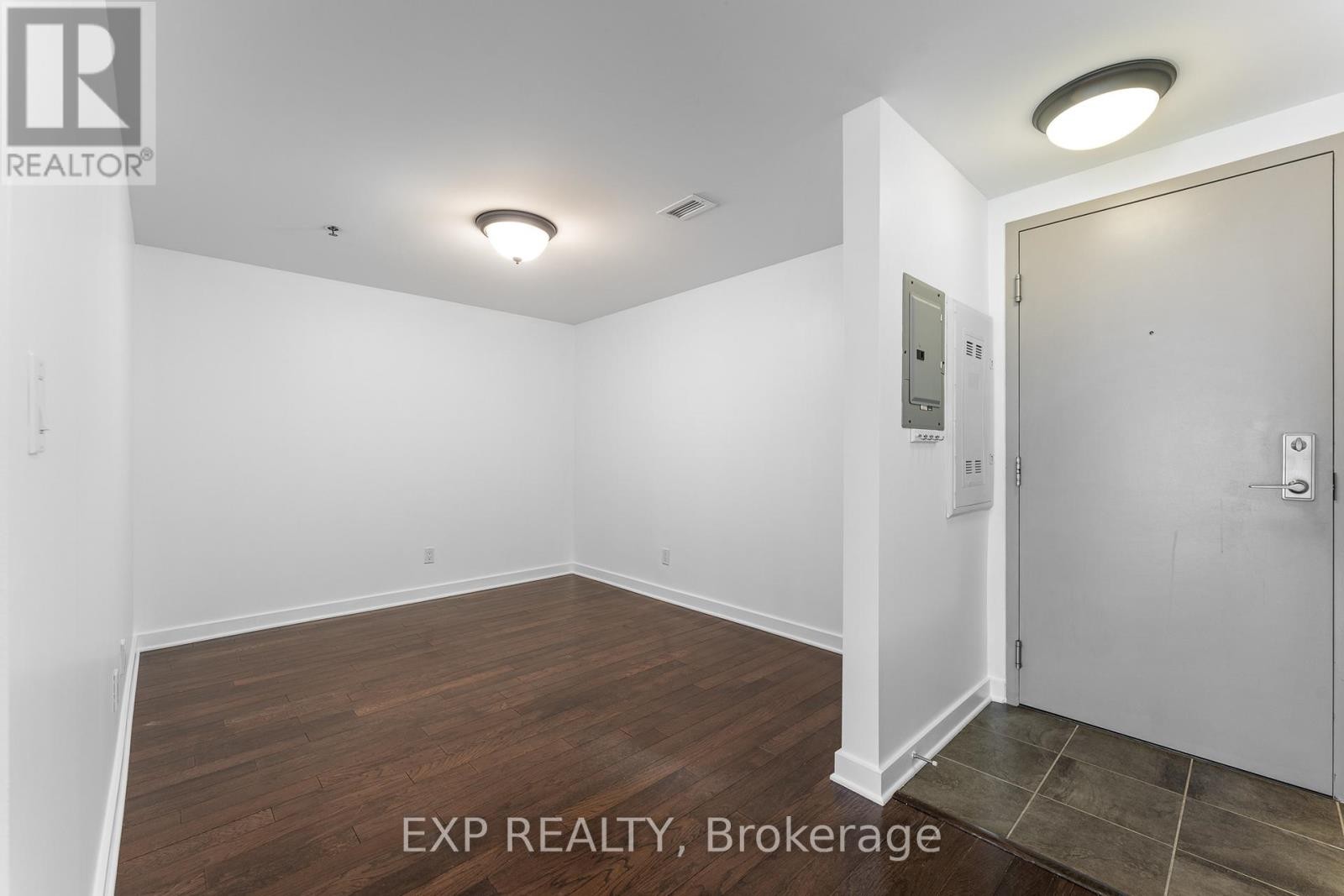 












403 - 456 KING EDWARD AVENUE

,
Ottawa,




Ontario
K1N0B4

