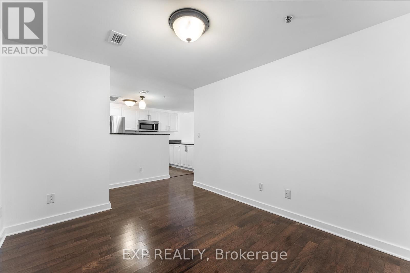 












403 - 456 KING EDWARD AVENUE

,
Ottawa,




Ontario
K1N0B4

