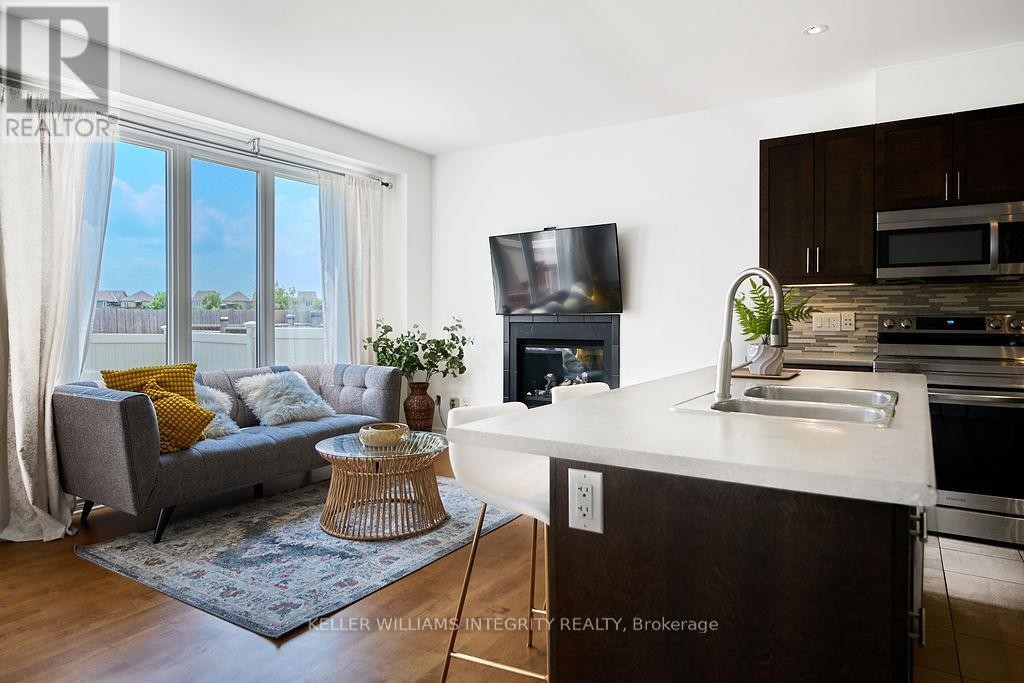 












619 MOORPARK AVENUE

,
Ottawa,




Ontario
K2M0B6

