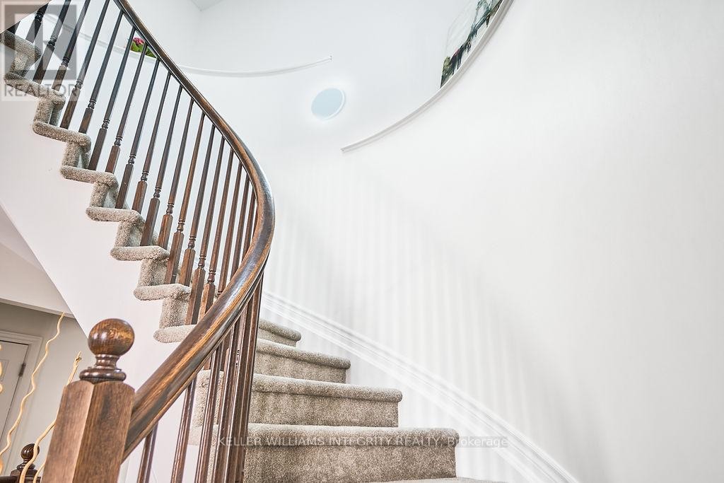 












619 MOORPARK AVENUE

,
Ottawa,




Ontario
K2M0B6

