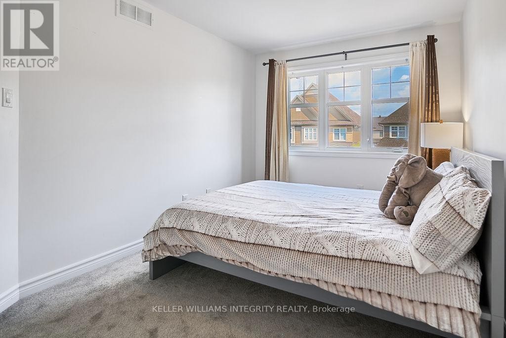 












619 MOORPARK AVENUE

,
Ottawa,




Ontario
K2M0B6

