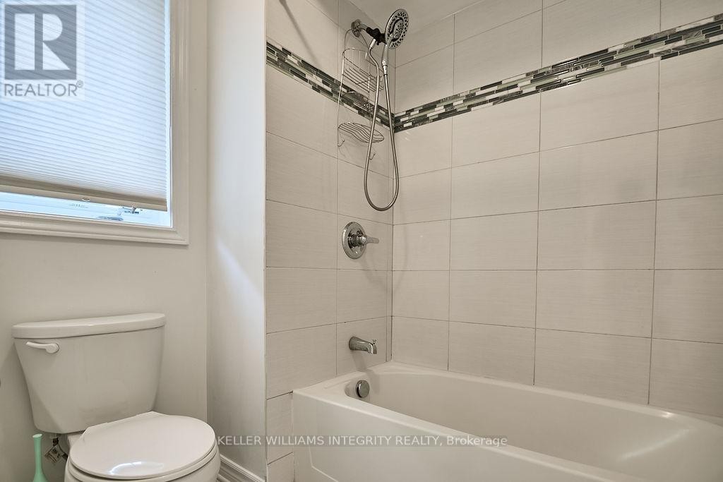 












619 MOORPARK AVENUE

,
Ottawa,




Ontario
K2M0B6

