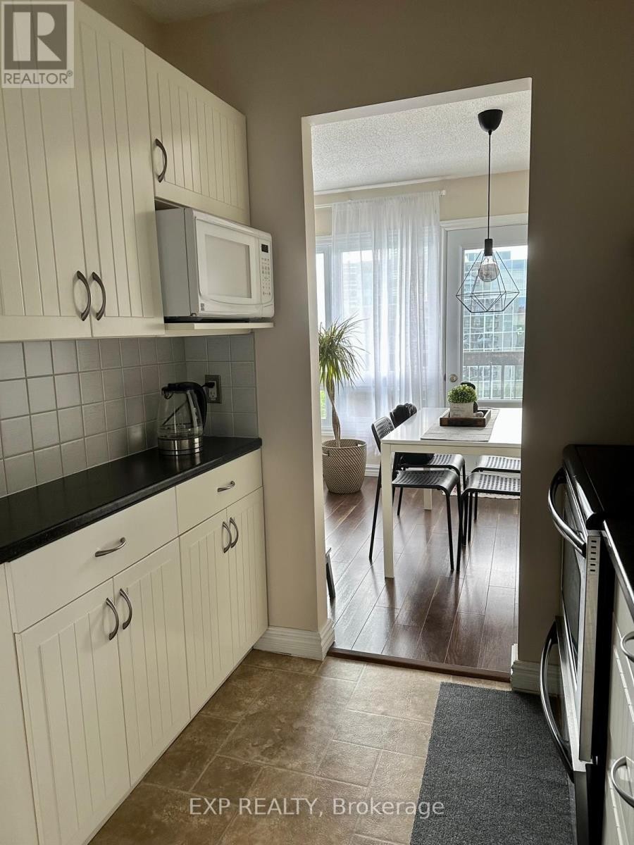 












909 - 158A MCARTHUR AVE AVENUE

,
Ottawa,




Ontario
K1L7E7

