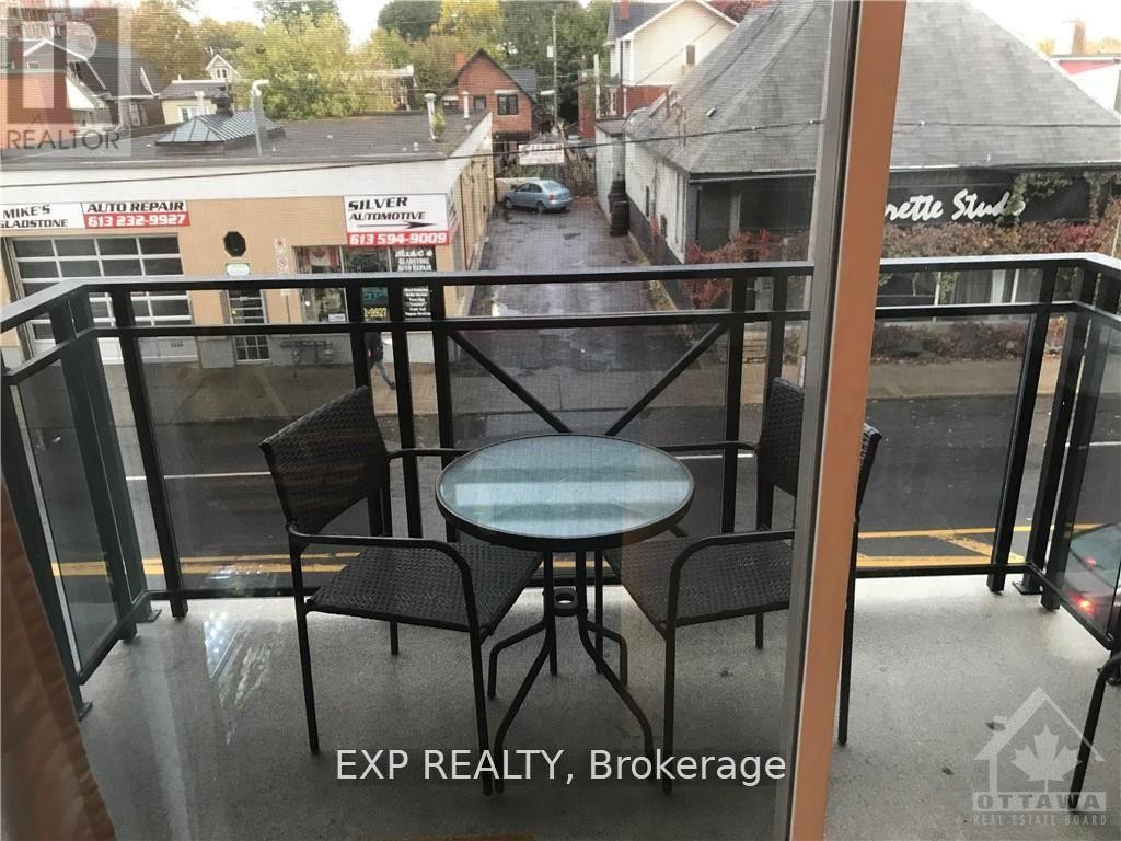 












311 - 429 KENT STREET

,
Ottawa,




Ontario
K2P1B5

