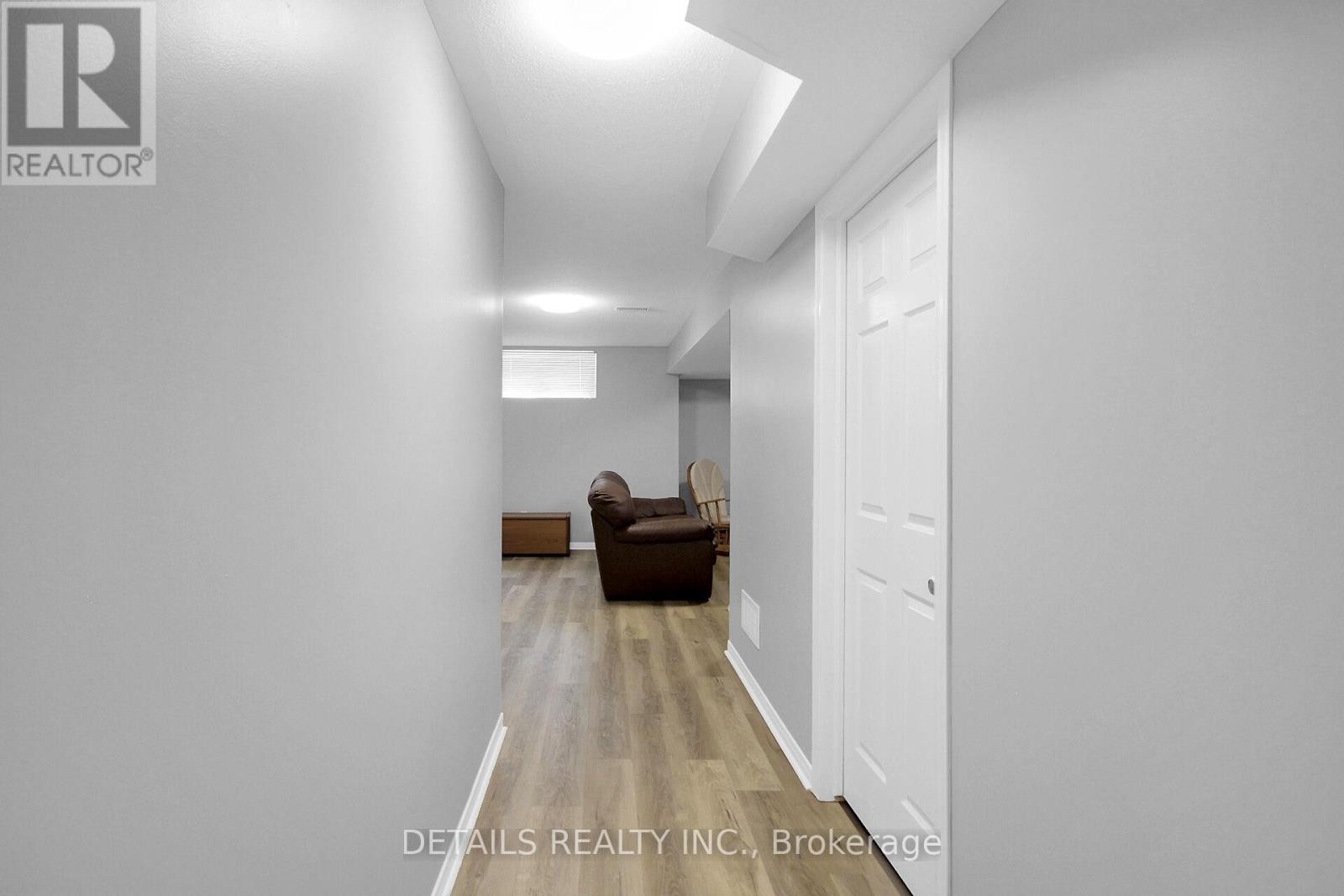 












78 MARKLAND CRESCENT

,
Ottawa,




Ontario
K2G5Z6

