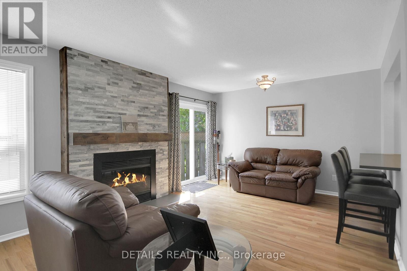 












78 MARKLAND CRESCENT

,
Ottawa,




Ontario
K2G5Z6

