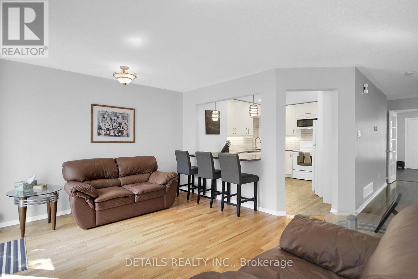 












78 MARKLAND CRESCENT

,
Ottawa,




Ontario
K2G5Z6

