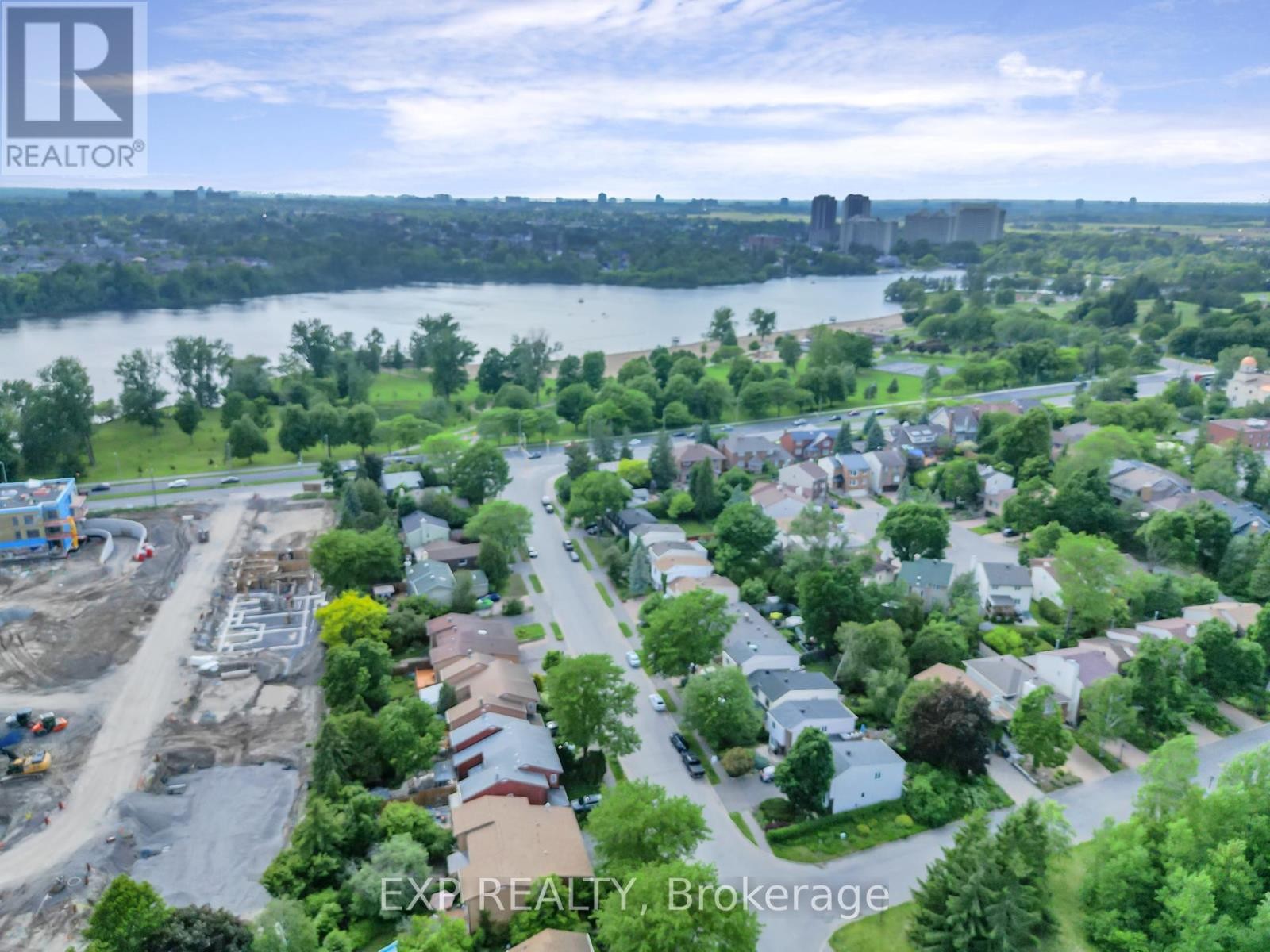












12 BAYSIDE PRIVATE

,
Ottawa,




Ontario
K1V9R3

