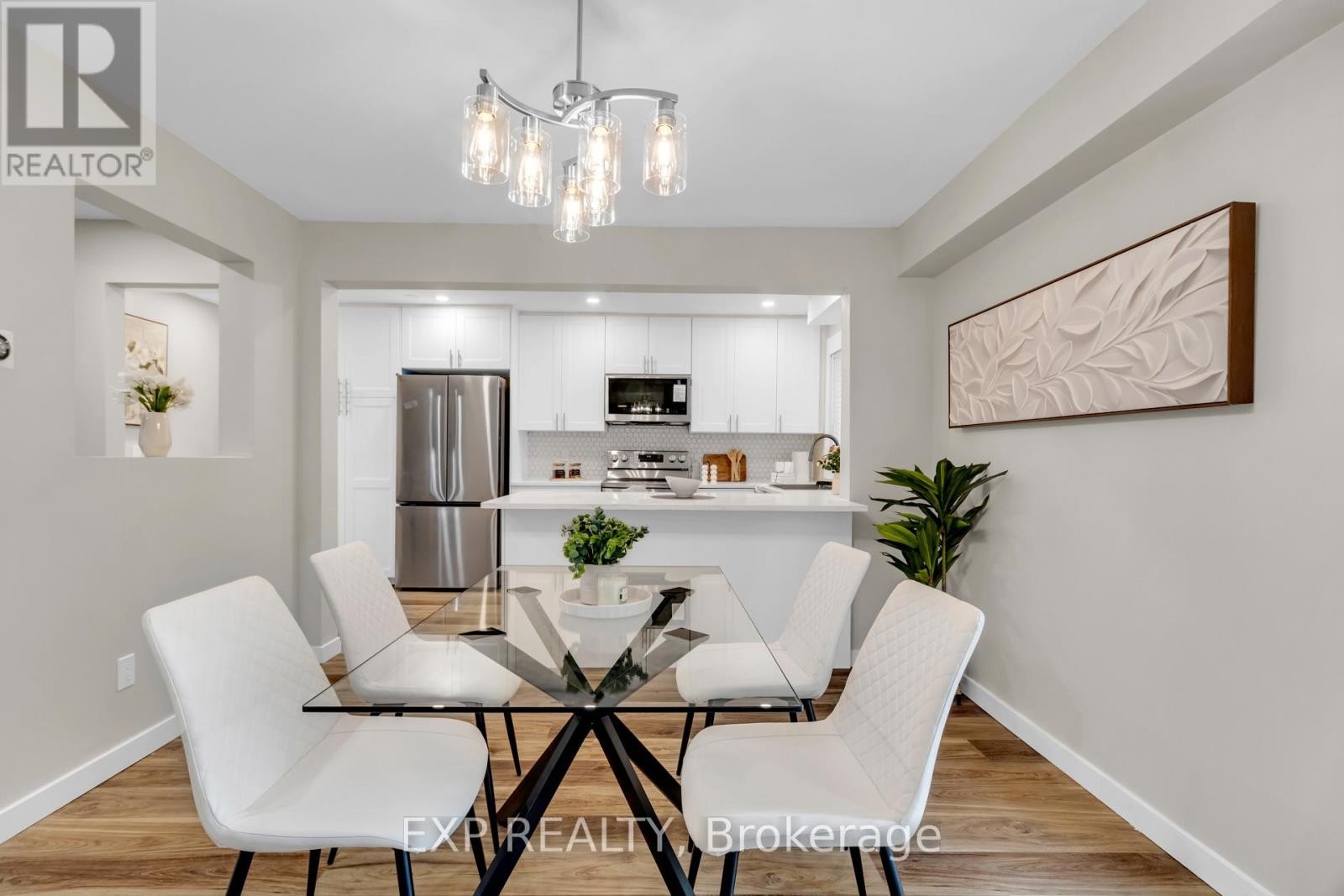












12 BAYSIDE PRIVATE

,
Ottawa,




Ontario
K1V9R3

