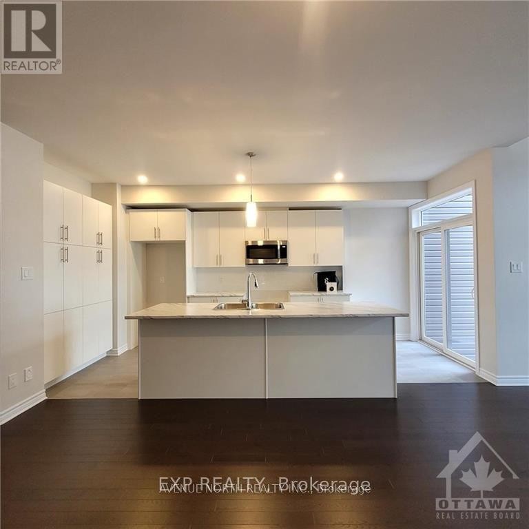 












1013 KIJIK CRESCENT

,
Ottawa,




Ontario
K1X0G9

