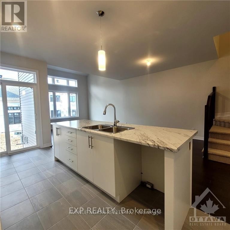 












1013 KIJIK CRESCENT

,
Ottawa,




Ontario
K1X0G9

