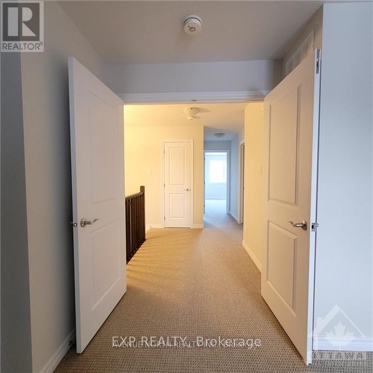 












1013 KIJIK CRESCENT

,
Ottawa,




Ontario
K1X0G9

