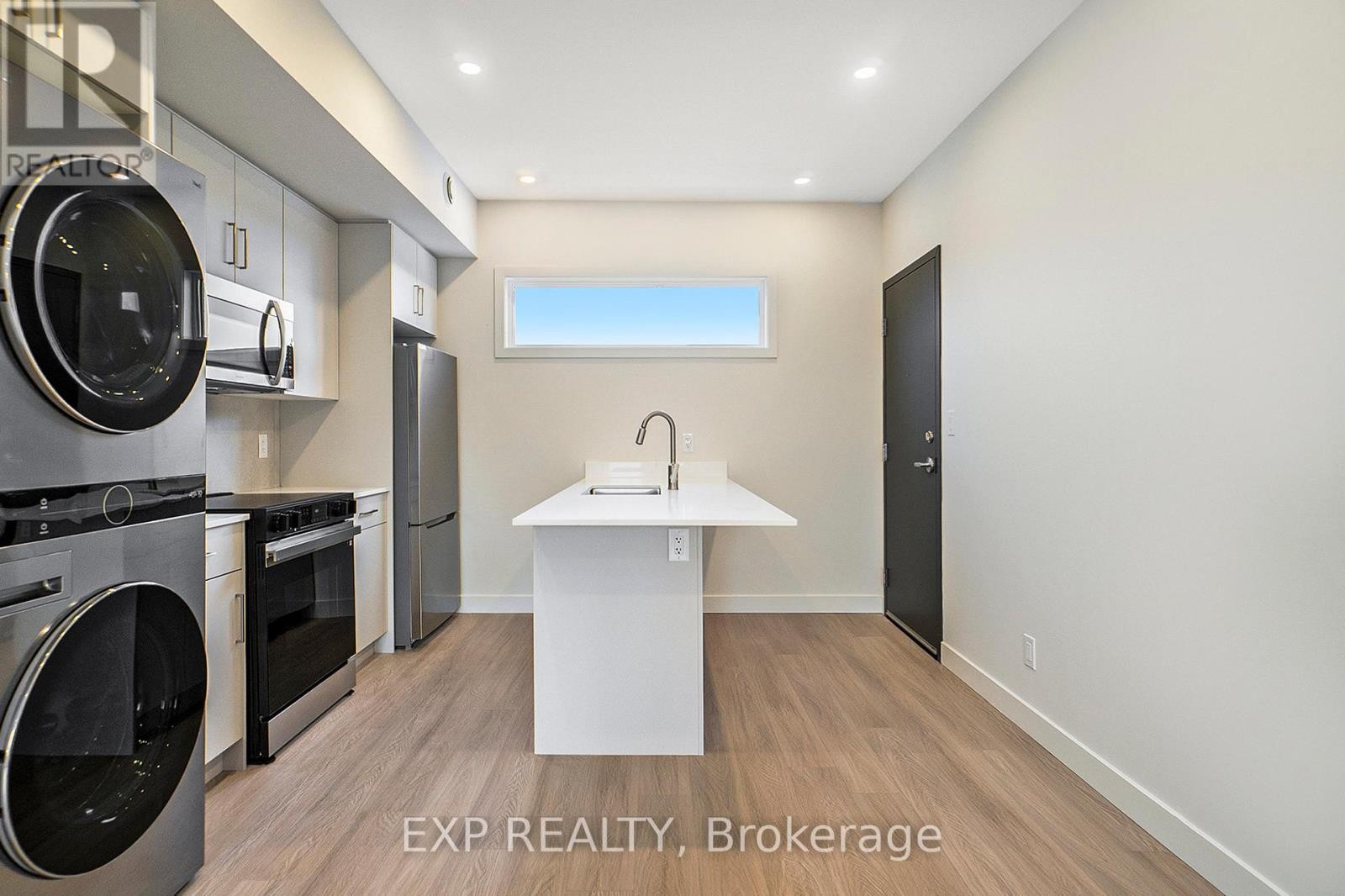 












UNIT # 7 - 158 LAVAL STREET N

,
Ottawa,




Ontario
K1L7Z4

