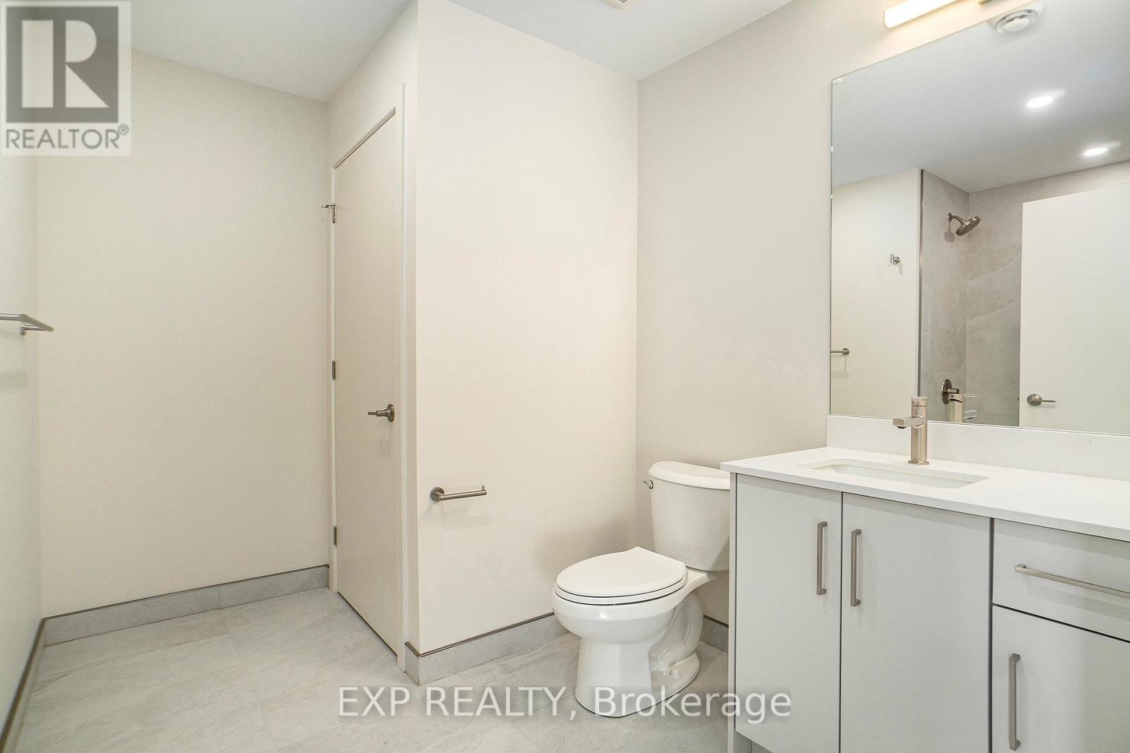 












UNIT # 4 - 158 LAVAL STREET N

,
Ottawa,




Ontario
K1L7Z4

