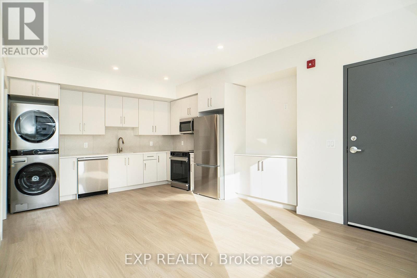 












UNIT # 4 - 158 LAVAL STREET N

,
Ottawa,




Ontario
K1L7Z4

