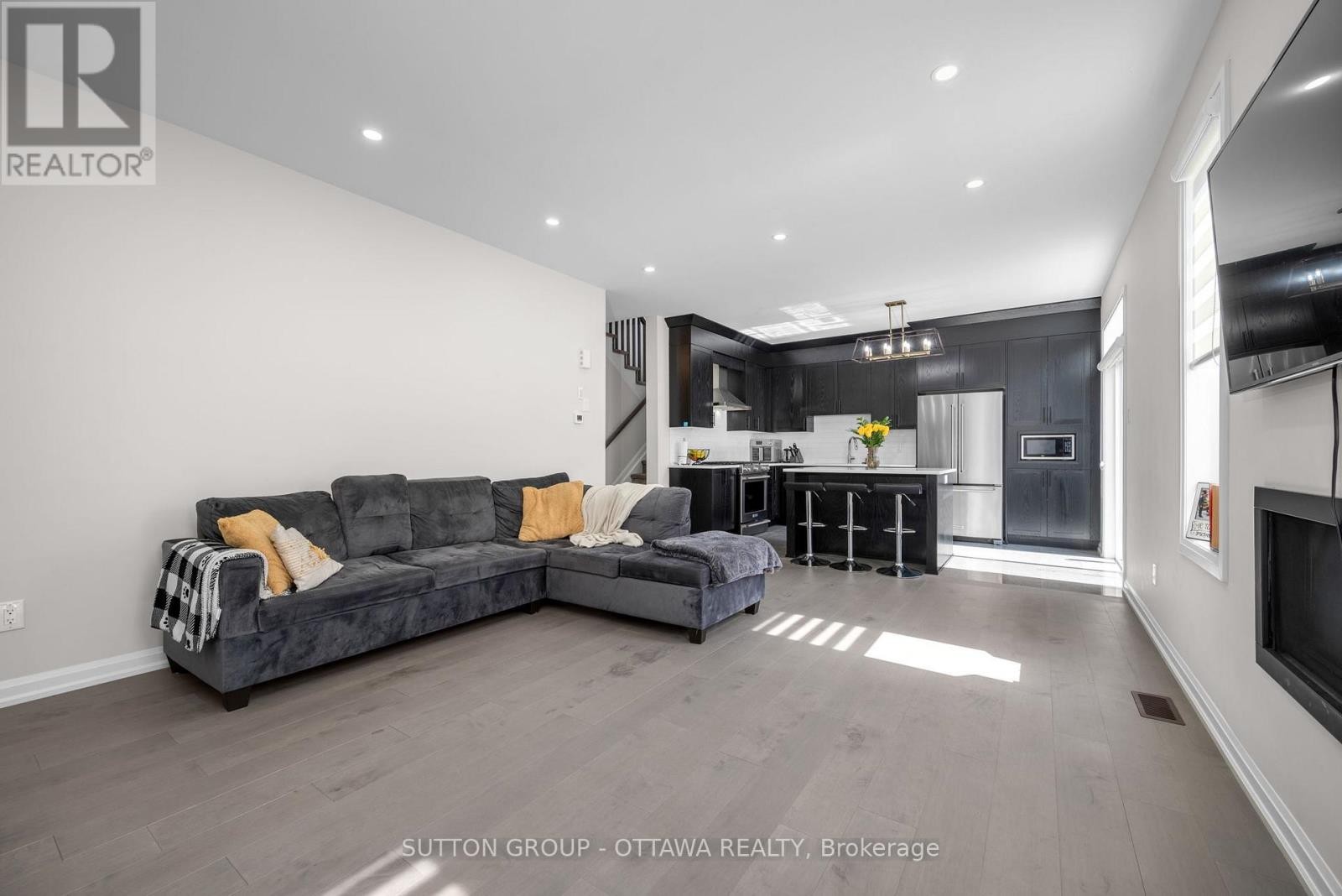 












179 POINT PRIM CRESCENT

,
Ottawa,




Ontario
K2J0K6

