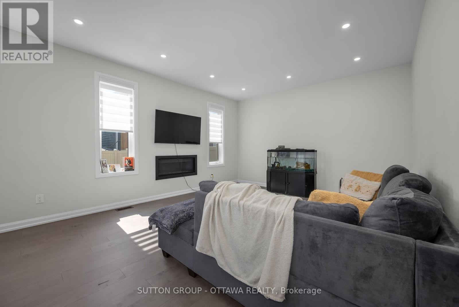 












179 POINT PRIM CRESCENT

,
Ottawa,




Ontario
K2J0K6

