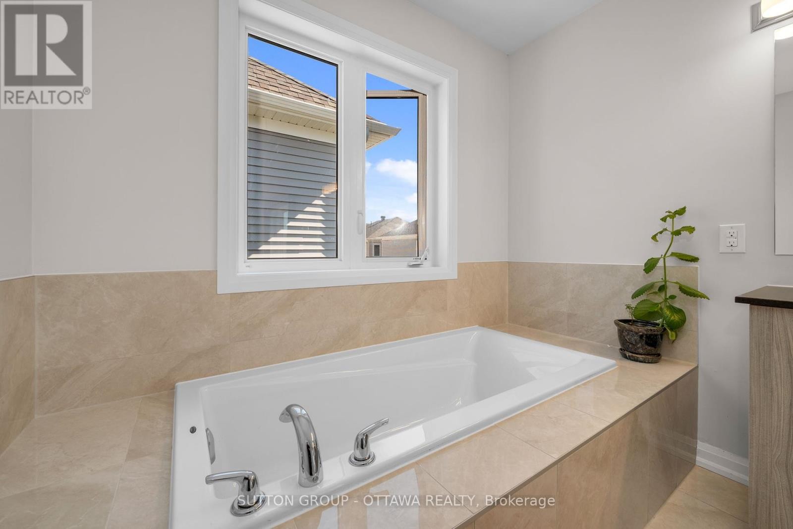 












179 POINT PRIM CRESCENT

,
Ottawa,




Ontario
K2J0K6

