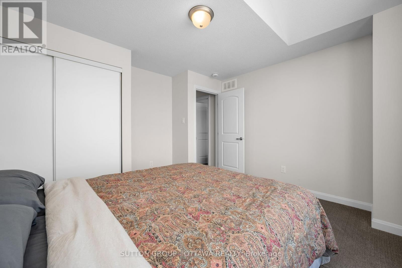 












179 POINT PRIM CRESCENT

,
Ottawa,




Ontario
K2J0K6

