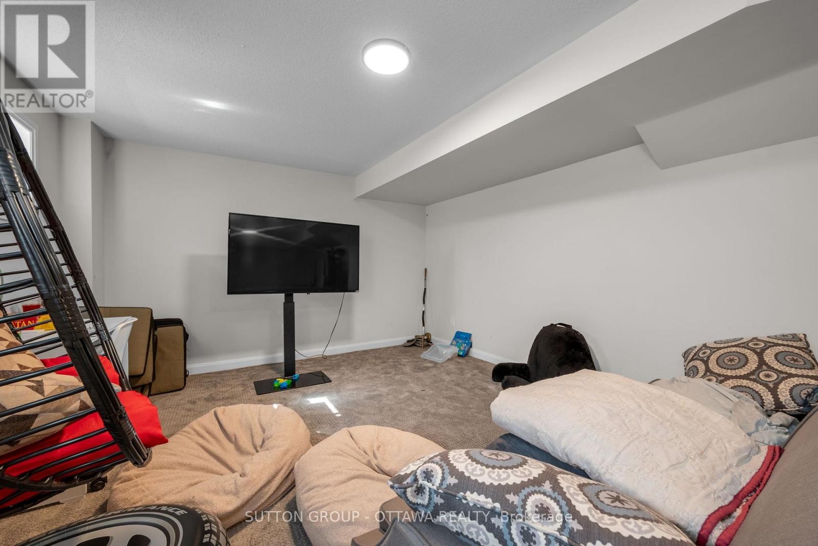 












179 POINT PRIM CRESCENT

,
Ottawa,




Ontario
K2J0K6

