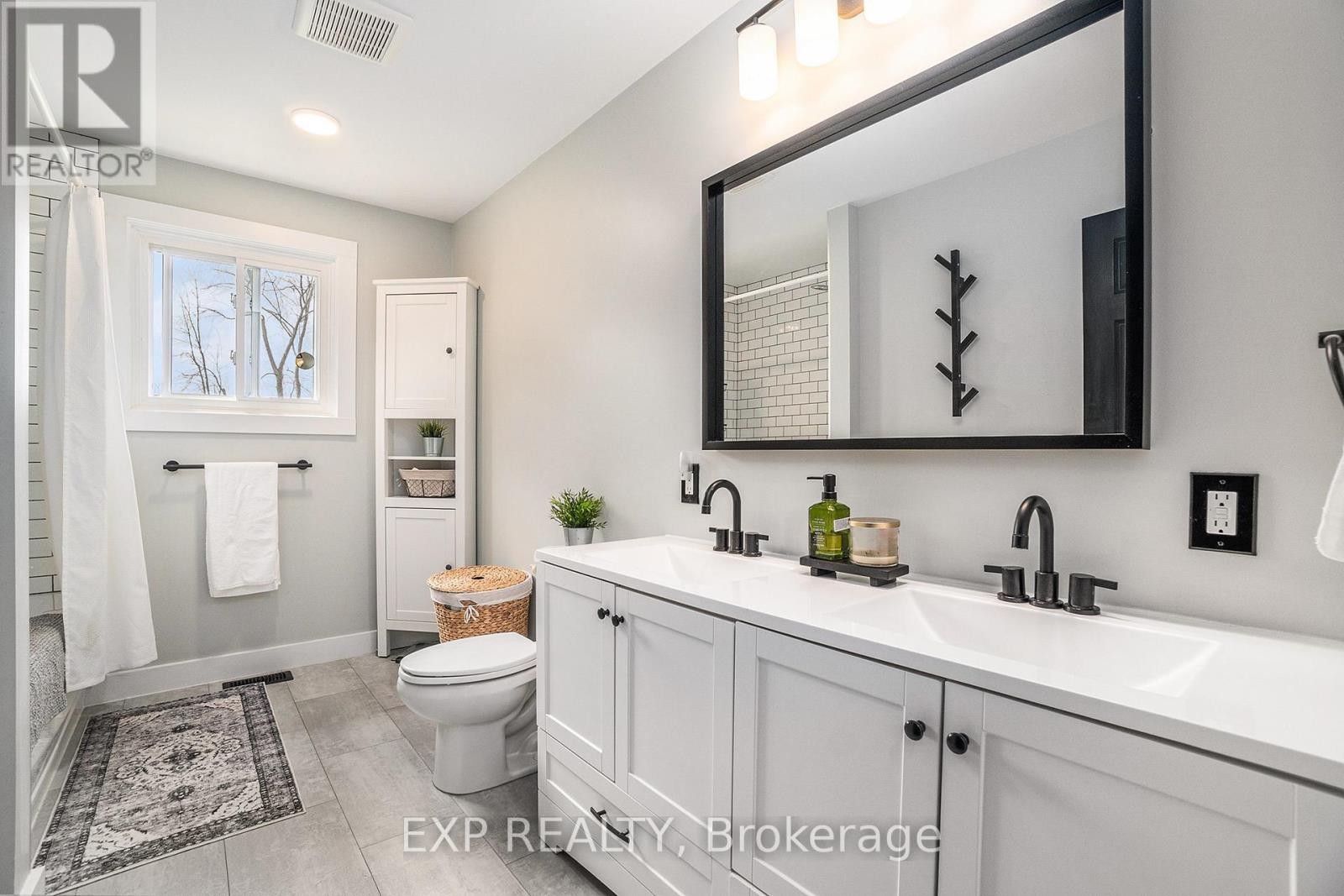 












2462 DUNNING ROAD

,
Ottawa,




Ontario
K0A3E0


